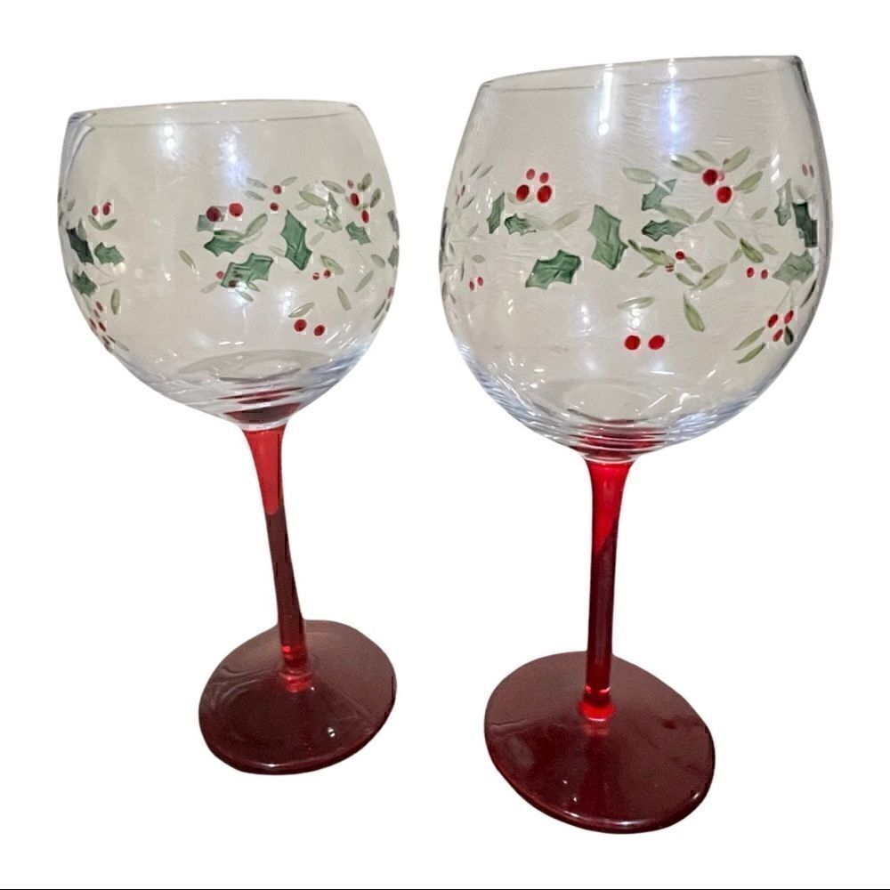 Set of 2 Christmas Themed Wine Gladd by Pfaltzgraff 12 oz